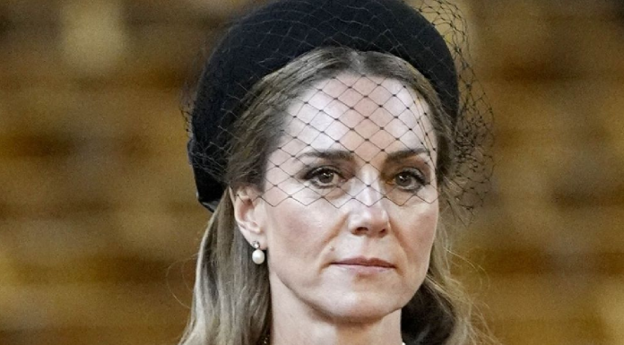 Kate Middleton se simte din nou rău. Noul scandal din familia regală i-a agravat starea de sănătate: „Este profund tulburată”