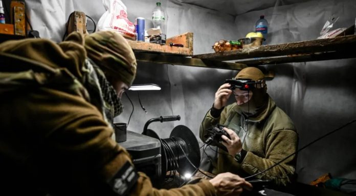 Moldoveanul din umbra dronelor ucrainene: Cum a ajuns producătorul unui talk-show, născut la Chișinău, să provoace pierderi de 12 mlrd. dolari Rusiei pe front