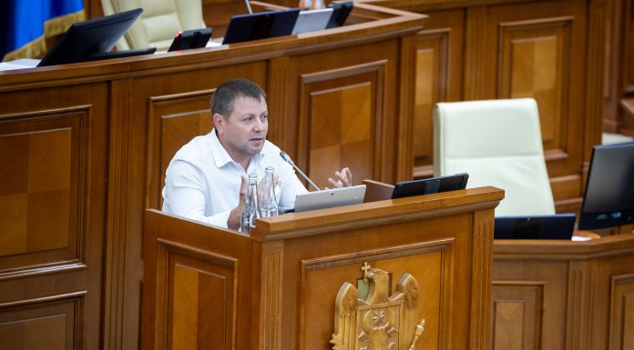 (stop cadru) Stefanco: „Avem miniștri și secretari de stat, care nu fac diferență între orz și grâu, dar au salarii de un milion”