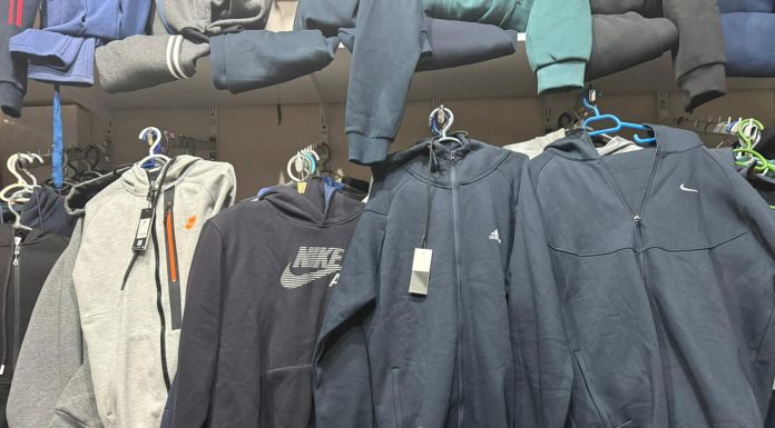 Peste 300 de costume sport Nike, Armani și Jordan ridicate la Ceadîr-Lunga: Doua magazine luate „la puricat” de vameși