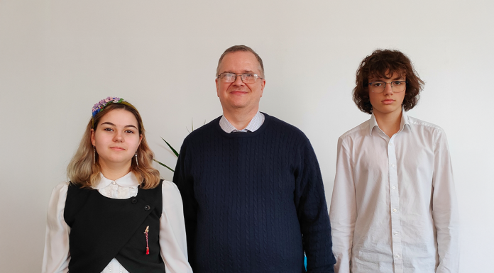 Elevi din Moldova înving SUA și Singapore: Anastasia și Daniil au obținut locul 1 la Intel AI Festival 2025