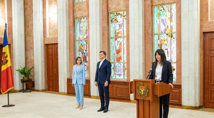 (video) Belous, care critică deputați că „primesc de la stat mai mult decât achită” este și ea beneficiară, cu salarii, onorarii și alocații de peste 1,5 mil. lei: Cum explică aleasa PAS