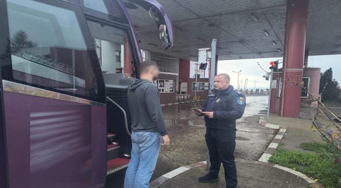 Moldovean, prins la vamă cu un permis fals, are o explicație incredibilă: „L-a cumpărat din Franța cu 150€ și nu știa că nu e adevărat”