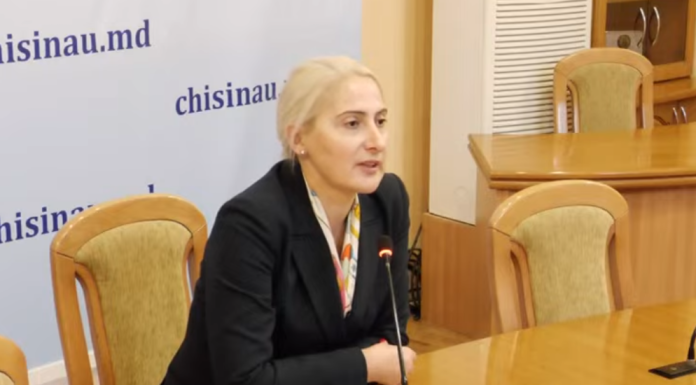(video) „E ultima mea apariție în CMC.” O consilieră PSRM renunță la mandat, pentru fotoliul de deputat