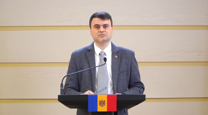Proiectul, elaborat de fracțiunea Partidului Nostru pentru modificarea Legii cetățeniei, a fost lansat oficial în procedura legislativă: „Nu va fi trecut pe sub masă!”