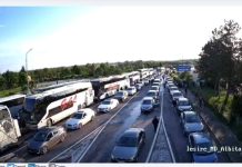 Cozi imense de mașini la vamă, pe sensul de ieșire din Republica Moldova: Evitați punctele de trecere Leușeni și Sculeni