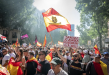 (video) Furie uriașă la Madrid: Mii de oameni cer demisia premierului Sánchez și alegeri anticipate, în urma unor scandaluri de corupție care zguduie Guvernul
