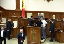 NEWS ALERT VIDEO | Primarul Ion Ceban a fost scos forțat din sala de plen a Parlamentului